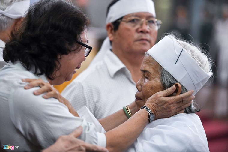 Những hình ảnh đẹp trong lễ tang của phi công huyền thoại Nguyễn Văn Bảy ảnh 9