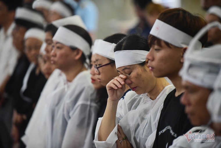 Những hình ảnh đẹp trong lễ tang của phi công huyền thoại Nguyễn Văn Bảy ảnh 4