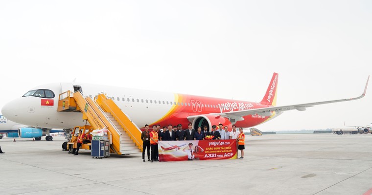 Vietjet đón tàu bay A321neo ACF 240 ghế đầu tiên trên thế giới ảnh 1