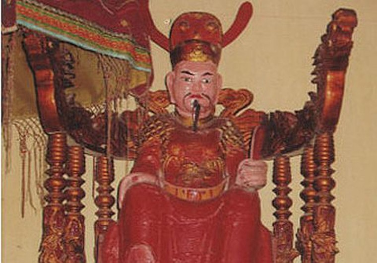 Khi Lê Nghi Dân giết Lê Nhân Tông để chiếm ngôi, Nguyễn Trực đã làm gì khiến Nghi Dân căm tức, muốn trả thù?