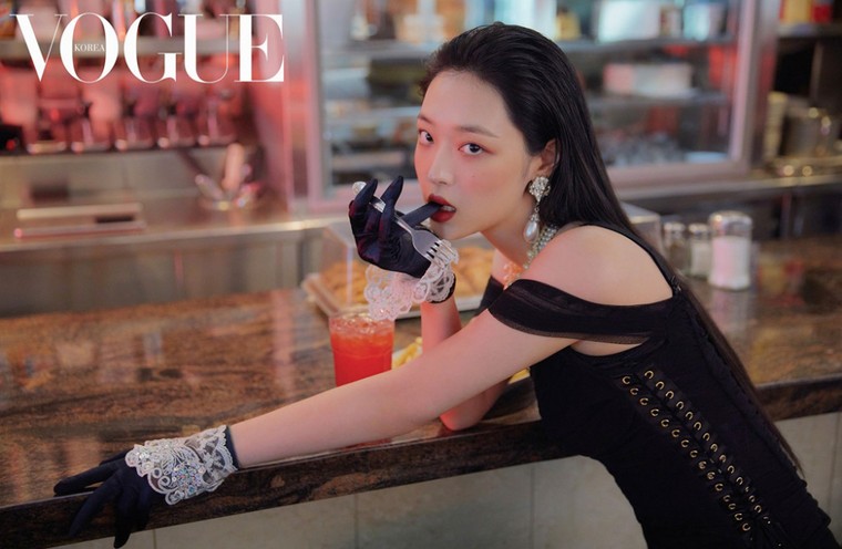 Sulli - Nữ ca sĩ Hàn Quốc đình đám qua đời ở tuổi 25 ảnh 1