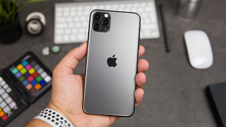 Giá iPhone 11 chạm đáy tại Việt Nam, 13 triệu đã có thể mua ảnh 1