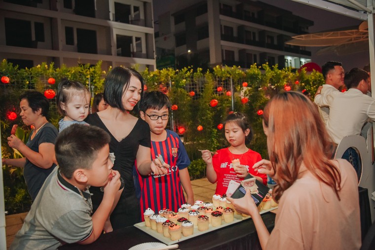 Đu đưa cùng ma quỷ trong lễ hội ma 'khủng' nhất tại Phúc Yên ảnh 7