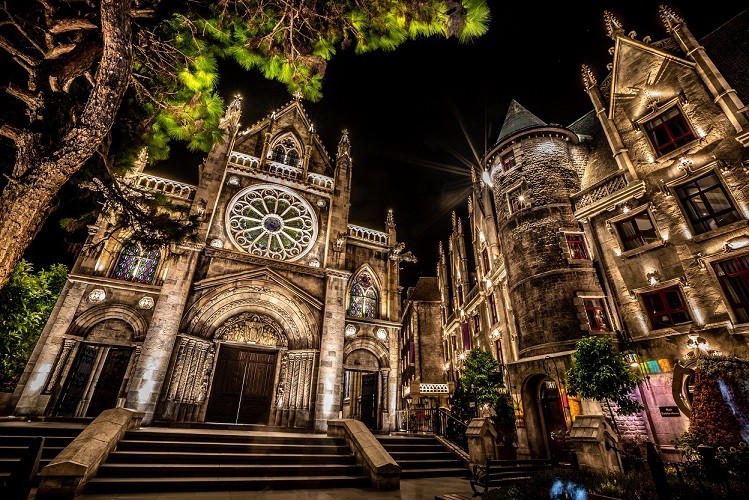 Ngất ngây với những công trình kiến trúc đẹp kỳ ảo tại Bà Nà Hills ảnh 10