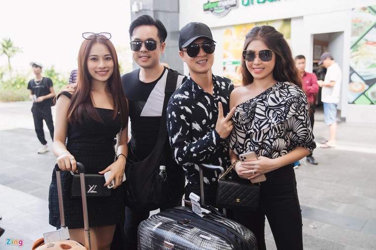 Khổng Tú Quỳnh chạm mặt Ngô Kiến Huy khi tới lễ cưới Đông Nhi ảnh 8