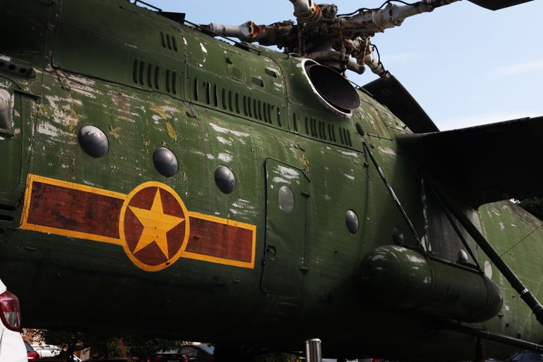 Trực thăng Mil Mi-6 nặng bao nhiêu tấn?
