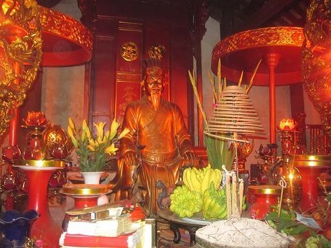 Đâu là tên gọi khác của làng Mộ Trạch?