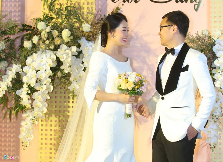 Công Lý và bạn gái dự tiệc cưới BTV Thời sự Thu Hà ảnh 3