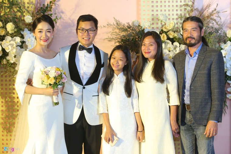 Công Lý và bạn gái dự tiệc cưới BTV Thời sự Thu Hà ảnh 4