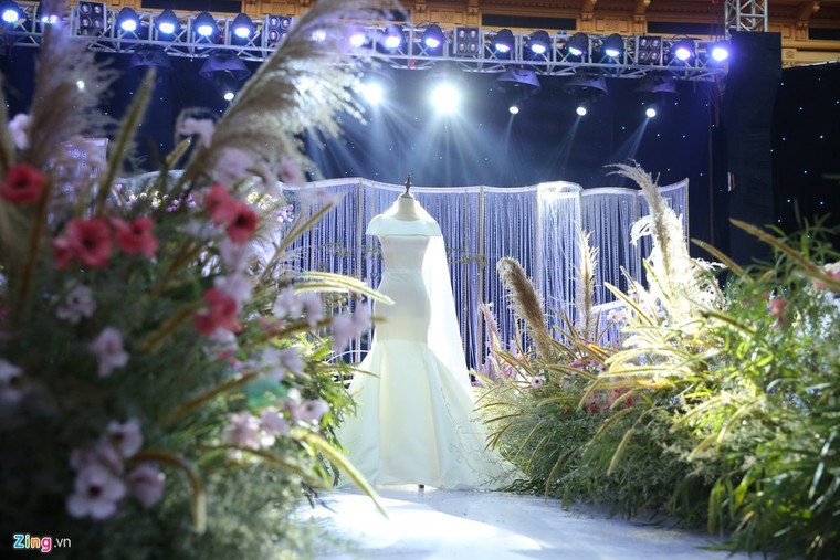 Công Lý và bạn gái dự tiệc cưới BTV Thời sự Thu Hà ảnh 5