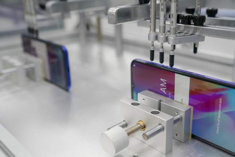 Đã mắt với dàn robot tối tân trong 'siêu đại bản doanh' của Vsmart ảnh 13