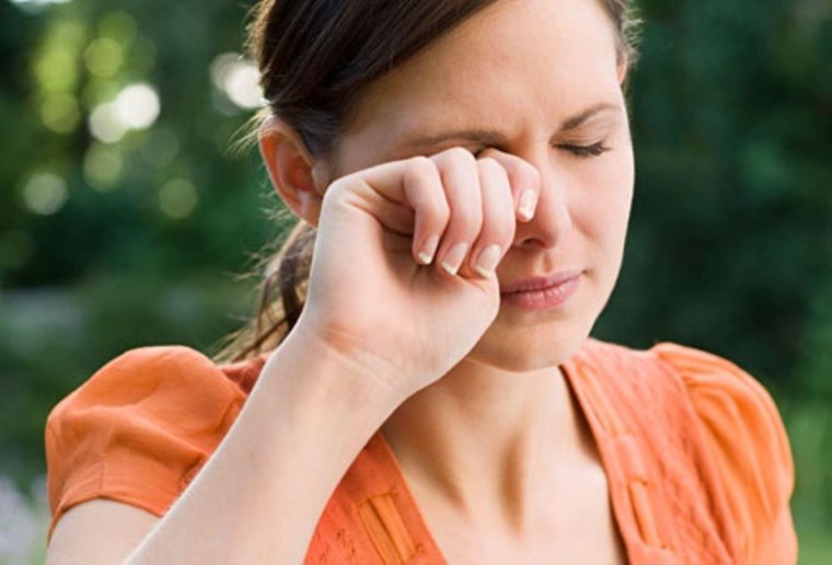 Chớp mắt có tác dụng gì?