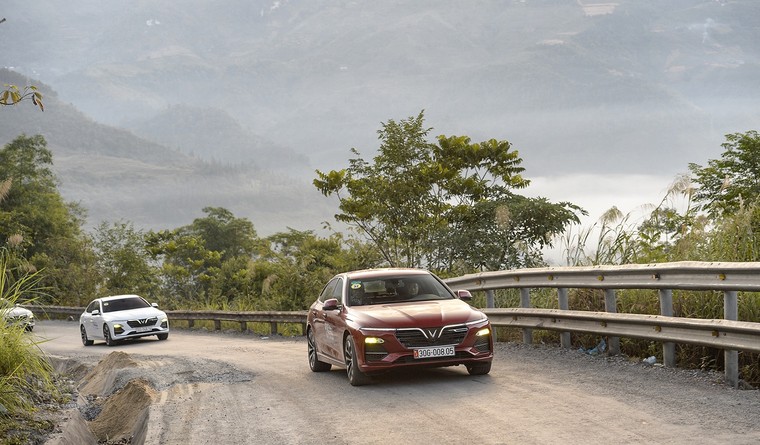 Đoàn xe 'mắt hí' chinh phục những cung đường thách thức bậc nhất địa đầu Tổ quốc ảnh 9