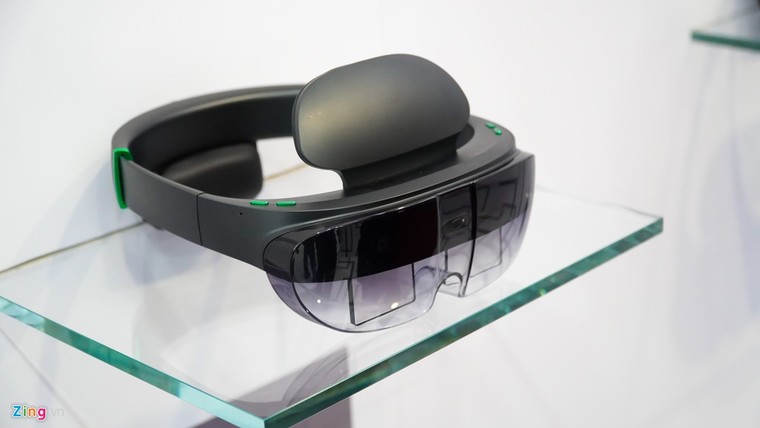 Smartphone đầu tiên có camera dưới màn hình, bỏ hết cổng kết nối ảnh 9