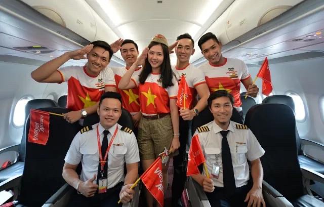 Vietjet tặng 1 năm bay miễn phí khắp châu Á cho đội bóng đá nam cùng gia đình ngay sau phần thưởng cho đội nữ vô địch SEA Games ảnh 3