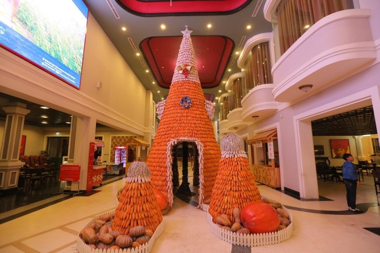 Nhanh chân tới 'Xứ sở pha lê - thiên đường tuyết rơi' kẻo hết mùa đông ảnh 9