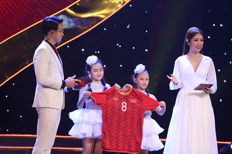 Bộ ba tuyển thủ quốc gia của Viettel trở thành đại sứ ‘Trái tim cho em’ ảnh 2