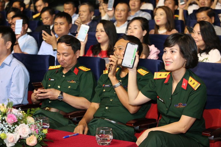 Bộ ba tuyển thủ quốc gia của Viettel trở thành đại sứ ‘Trái tim cho em’ ảnh 4