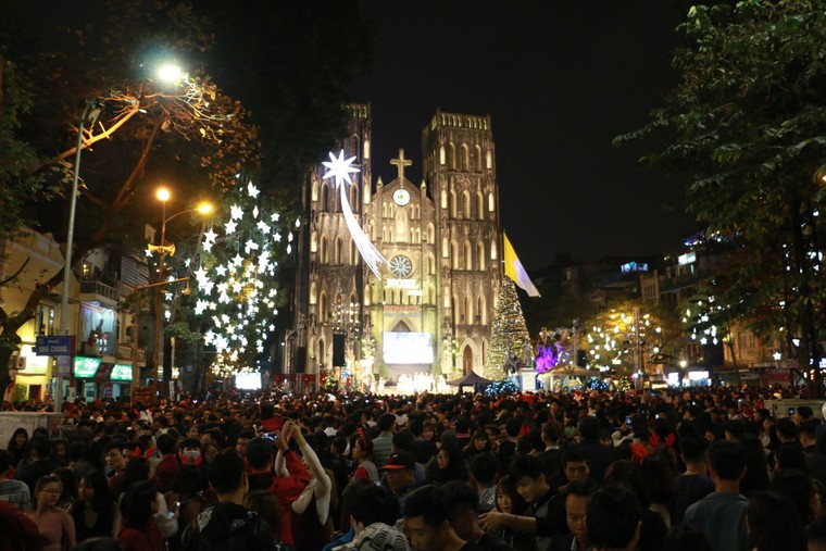 Bí kíp để tận hưởng mùa Giáng sinh chất đến từng phút! ảnh 2