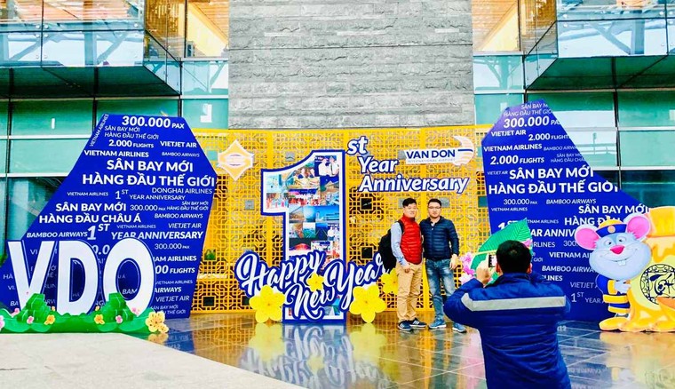 Một năm đón 'mưa giải thưởng' của sân bay quốc tế Vân Đồn ảnh 1