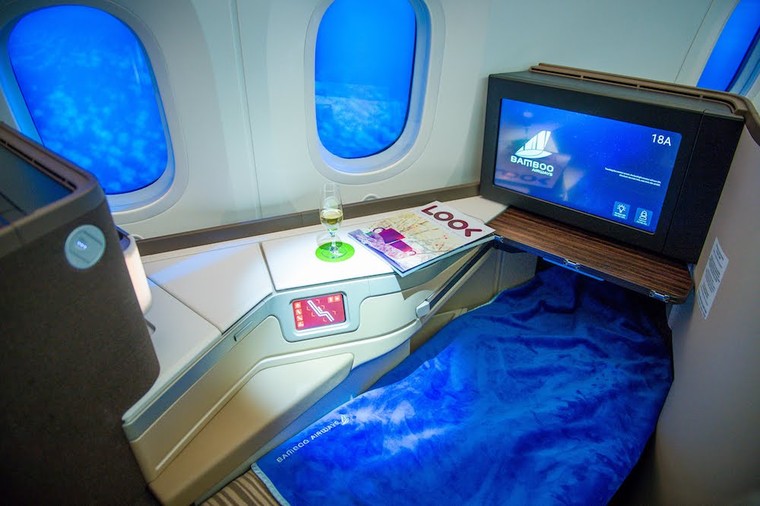 Bamboo Airways chính thức khai thác chuyến bay thương mại đầu tiên bằng Boeing 787-9 Dreamliner ảnh 10