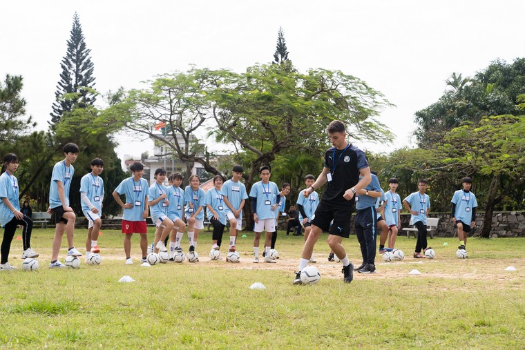 Manchester City cùng SHB chắp cánh ước mơ Việt ảnh 2