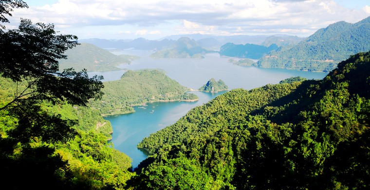 Nơi con sông Đà chảy vào đất Việt thuộc tỉnh nào?