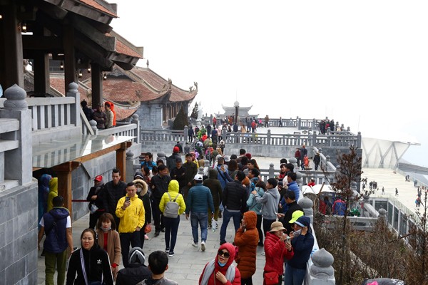 Fansipan tưng bừng Hội xuân mở cổng trời và Lễ hội khèn hoa ảnh 5