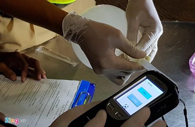 Đo nồng độ cồn bằng... bong bóng trong thời dịch bệnh corona ảnh 1