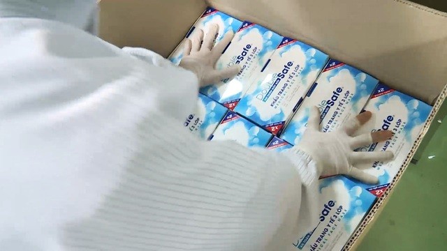 Cận cảnh quy trình sản xuất khẩu trang y tế thời dịch corona ảnh 9