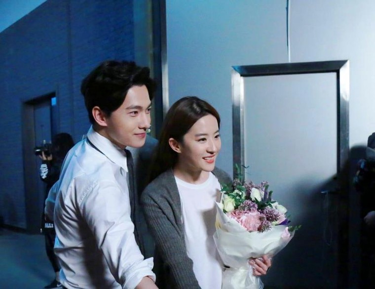 Thực hư thông tin Lý Hiện - Dương Tử, Dương Dương - Lưu Diệc Phi kết hôn ảnh 1