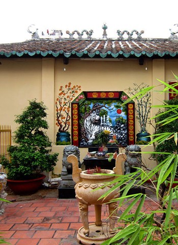 Ông từng mở lớp dạy học ở đâu?