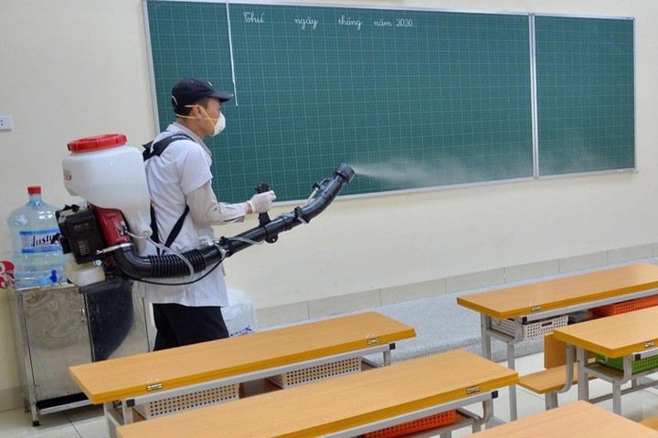 Bộ Y tế khuyến cáo giáo viên, học sinh đến trường học không cần đeo khẩu trang ảnh 2