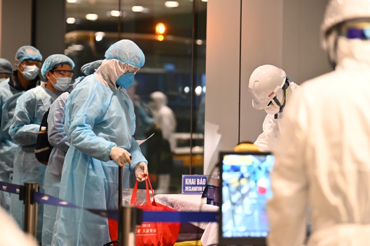 Quy trình đón người Việt từ Vũ Hán về nước tại Sân bay Vân Đồn có gì đặc biệt? ảnh 2