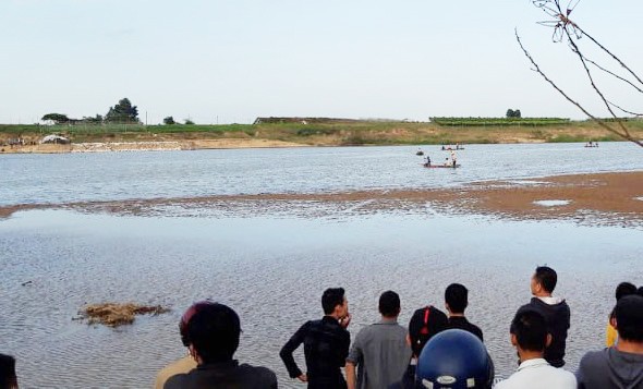 Quảng Nam: Tìm kiếm 6 nạn nhân mất tích trong vụ lật thuyền trên sông Vu Gia ảnh 1