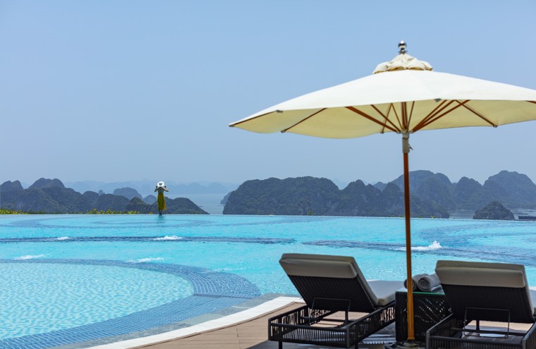 Ngất ngây với view đẹp quên lối về tại những bể bơi vô cực quyến rũ bậc nhất Việt Nam ảnh 5