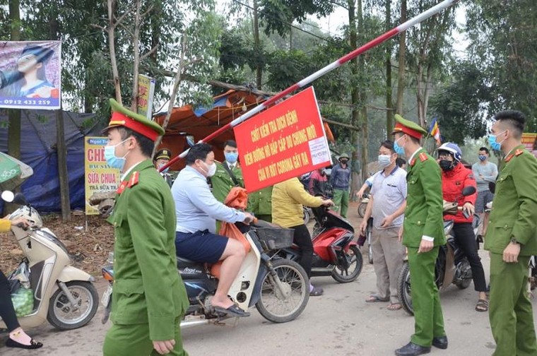 Chính thức dỡ bỏ phong tỏa cách ly, Sơn Lôi không còn là 'tâm dịch' ảnh 2