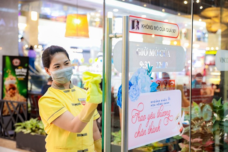 Vincom tăng cường thắt chặt các biện pháp phòng chống Covid-19 ảnh 3
