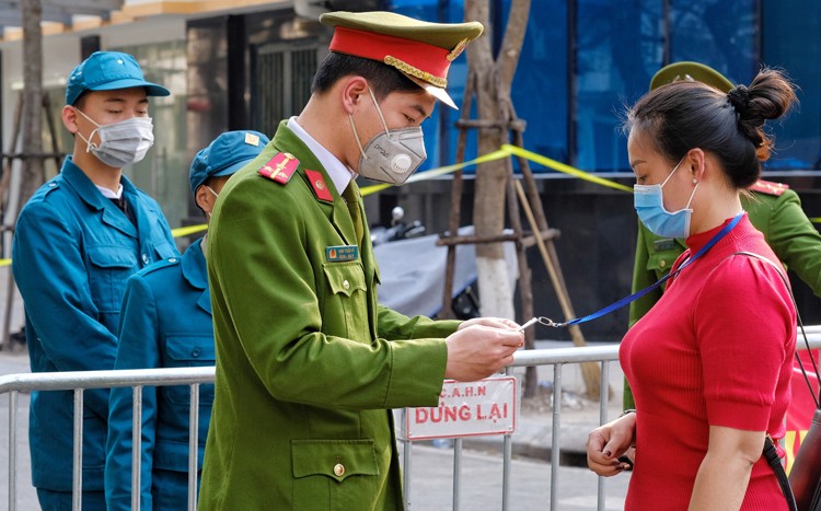 Yên Bái cách ly tại nhà hơn 3.700 người trở về từ Hà Nội ảnh 1