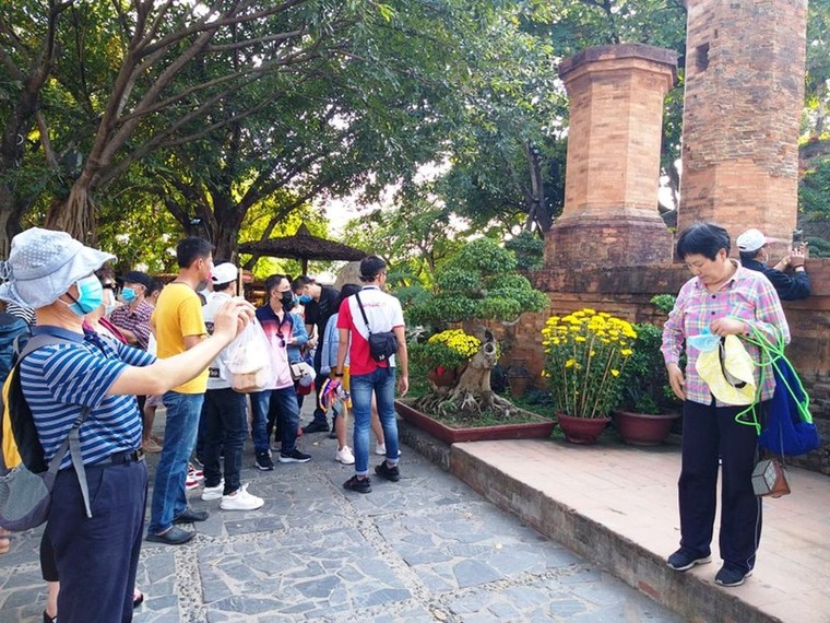 Nhiều tỉnh thành trên cả nước tạm ngưng đón khách du lịch vì dịch Covid-19 ảnh 4