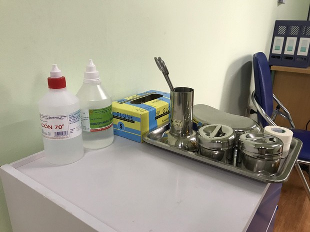 Cận cảnh phòng khám dã chiến chống dịch Covid-19 được dựng từ thùng container ảnh 8