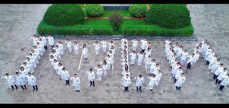 Những hình ảnh đầy cảm động trong khu vực 'nội bất xuất, ngoại bất nhập' giữa ổ dịch lớn nhất Thủ đô ảnh 15