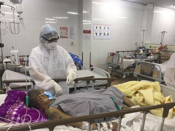 Những hình ảnh đầy cảm động trong khu vực 'nội bất xuất, ngoại bất nhập' giữa ổ dịch lớn nhất Thủ đô ảnh 3