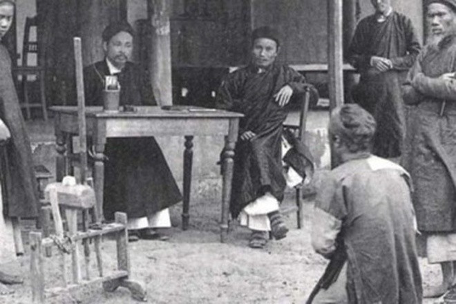 Người cha vợ nào đã bị ông xử tử vì tội tham nhũng?