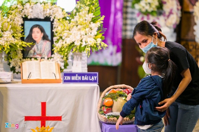 Mai Phương ủy quyền nuôi con gái cho ai? ảnh 1