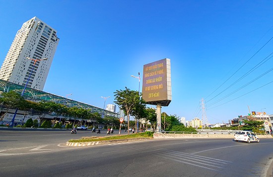 Sài Gòn thêm chút vắng vẻ ảnh 1