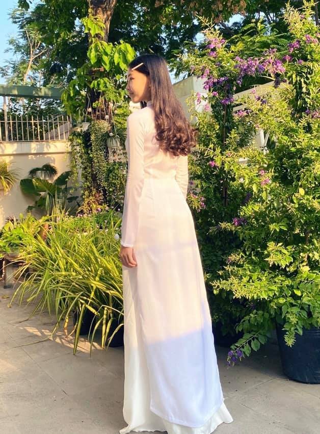 Con gái Quyền Linh gây ngỡ ngàng với nhan sắc và chiều cao 'khủng' ở tuổi 14 ảnh 3