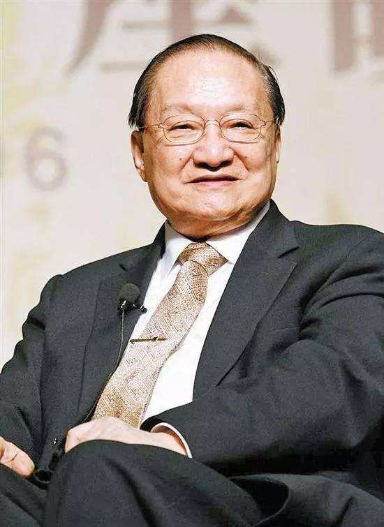 Đảo Đào Hoa gắn liền với tác giả của những cuốn tiểu thuyết kiếm hiệp nào?