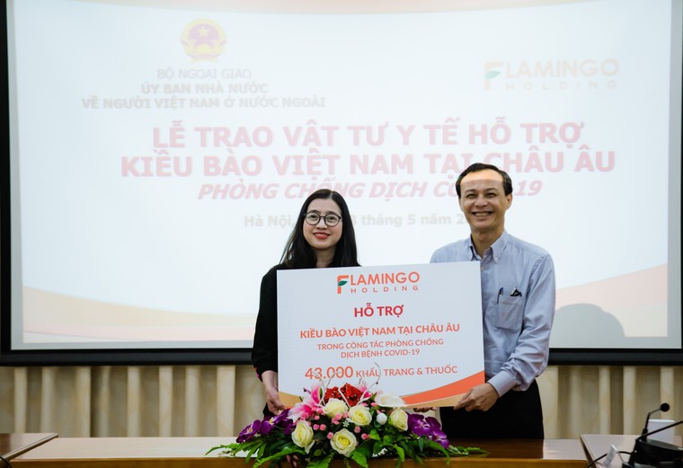 Tập đoàn Flamingo tặng kiều bào 43 nghìn khẩu trang và dược phẩm nhằm chống dịch COVID-19 ảnh 1