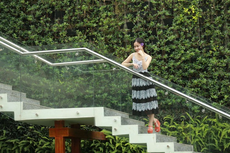 Sầm Sơn đẹp lạ qua nghìn lẻ một kiểu check-in của team 'sống ảo' ảnh 3